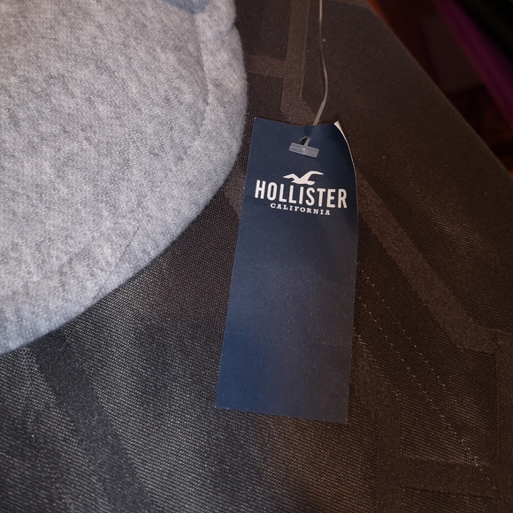 Hollister Blanket - Picture 2 of 3